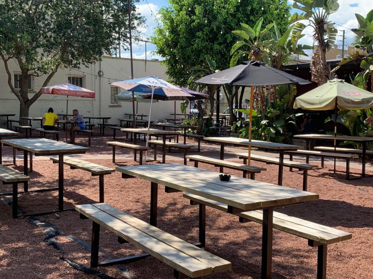 Outdoor Dining & Drinking Options in Historic Downtown Sanford (Photo ...